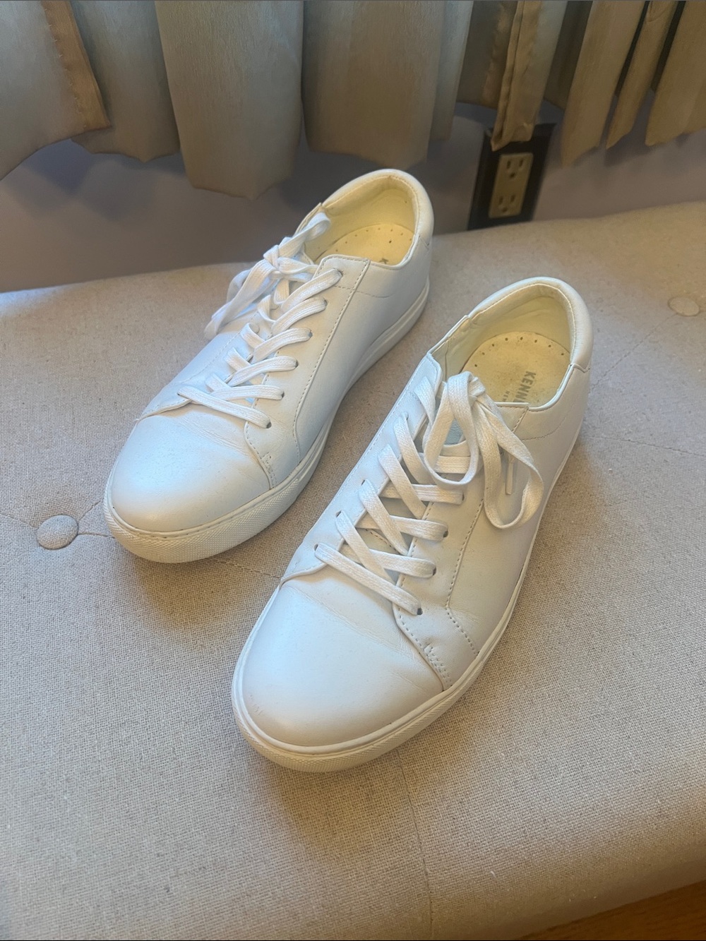 Kenneth Cole Classic White Leather Sneaker